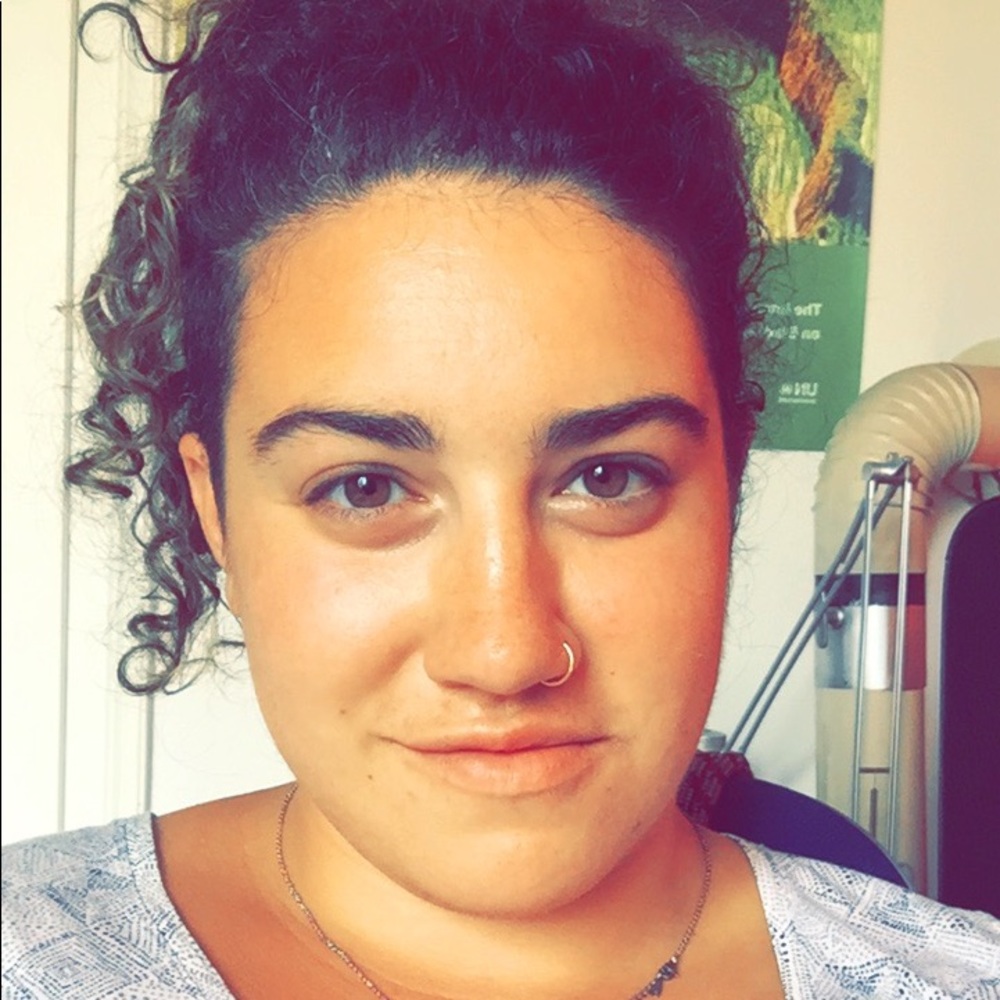 Meet your Posher, Cait